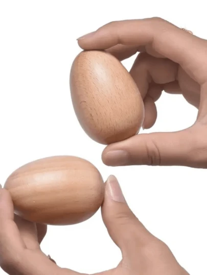 8个木制蛋形沙锤，音乐打击乐器，适用于音乐教育和课堂伴奏，以及户外活动。经典设计，无需电源，木制摇铃玩具，适合节日聚会和派对互动，也适合婚礼、生日、旅行纪念品、毕业典礼、乔迁之喜、派对等场合，是送给音乐爱好者的完美礼物，也是送给祖父母、父母、亲戚和朋友的理想之选。