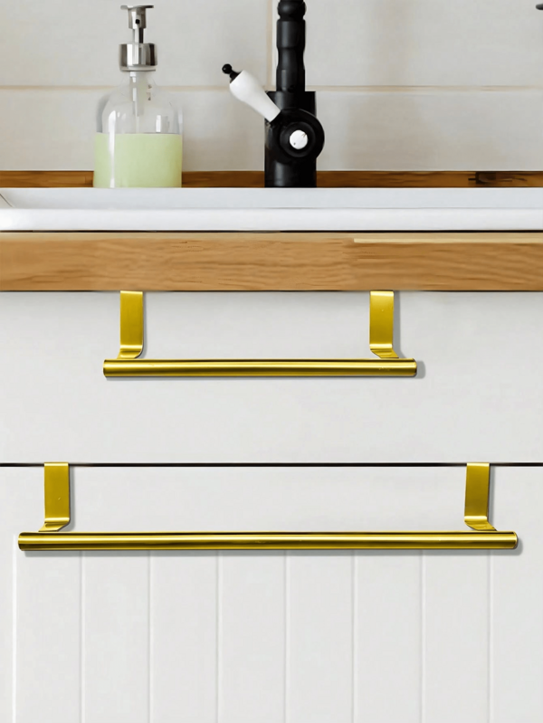 1 Toallero de fregadero de cocina con ganchos en las puertas del gabinete, sin necesidad de perforar, adecuado para gabinetes de cocina y estantes de toallas de estilo cajón, color dorado.
