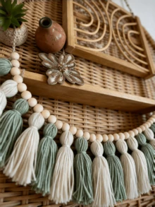 1 chiếc vòng trang trí Giáng sinh thủ công tua rua màu chuyển sắc xanh lá cây, xanh dương, xám, trắng, phong cách Bohemian, dùng treo tường trang trí nhà cửa, lớp học, dịp lễ. - Nhiều màu - Xem 2