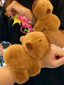 POKOJA LAND 可爱的水豚拍手戒指，创意设计的毛绒玩具，可戴在手腕上，新颖的圣诞节和新年礼物，万圣节装饰品，水豚玩偶，圣诞节，水豚服装，趣味毛绒动物，缝纫玩偶 - 彩色 - 查看 3