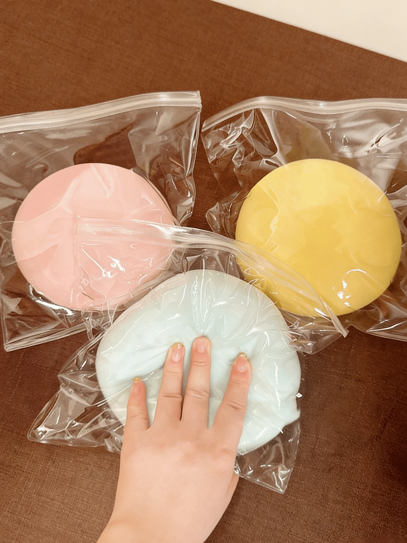 POKOJA LAND 大型慢回弹挤压玩具,PVC材质,感官玩具,减压毛球,OPP包装礼品,压力球,手指球,成人保湿新奇减压玩具,生日礼物,派对装饰,礼盒填充物 - 彩色 - 查看 1