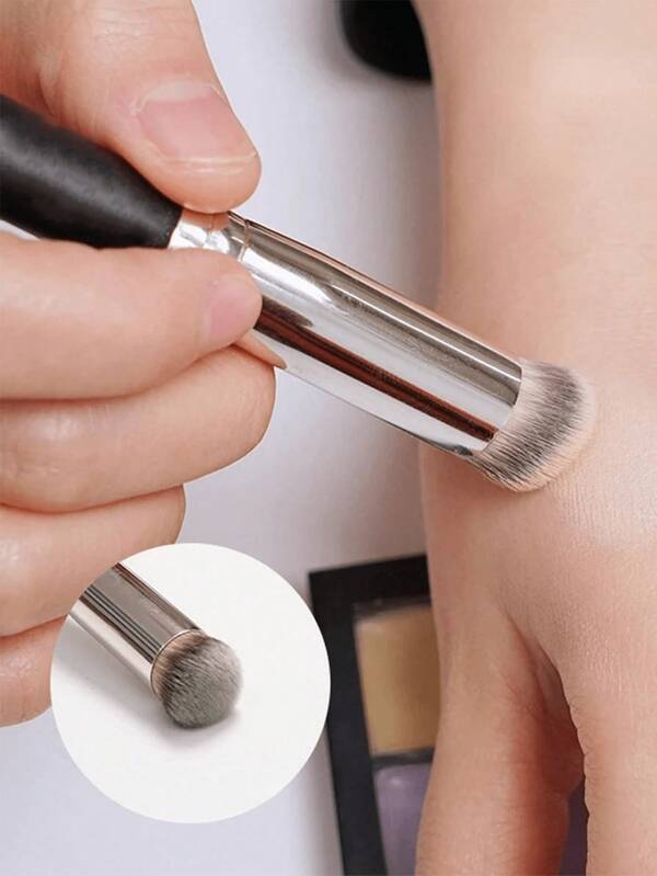 1/2/4pcs Concealer Brush, High-Quality Nose Contour Kabuki Blush Brush, Flawless Eye & Dense Face Makeup Brush For Blending Liquid, Polishing, Shaping, Mineral Powder,Foundation Brush,Concealer Brush,Blush Brush,Contour Brush,Blush Brush,Bronzer Brush,Powder Brush,Foundation Brush,Blush Brush