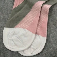 3双装（1双黑色+1双玫瑰红+1双粉色）中筒运动户外男女通用跑步健身压缩运动袜 - 彩色 - 查看 9