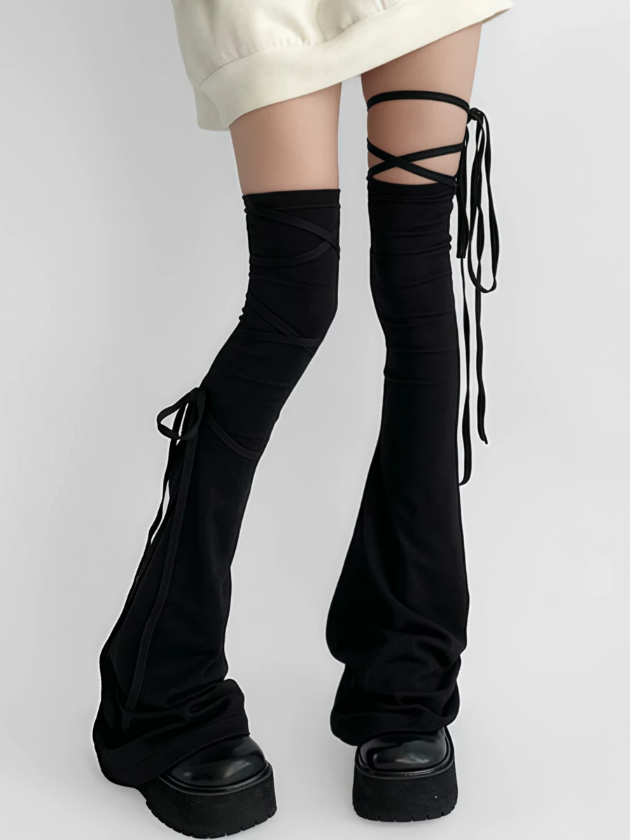 ROMWE Anime 1Pairy2k Millennium Spice Girls Punk Style Black Micro-Speaker Long Tube Stackable Socks Cover, With Strap Anti-Slip, Fashionable And Simple Versatile Women's Leg Cover, Suitable For Daily, Dating, Parties, Shopping And Other Matching Items - Black with straps - View 1