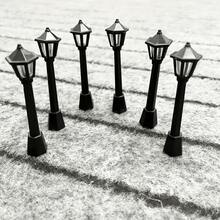 10 piezas de modelos de farolas de calle mini de resina vintage, postes de lámparas de aceite negro retro para escenas de miniaturas ferroviarias, adornos de decoración DIY para casas de muñecas, jardines de hadas, dormitorios, escritorios de oficina, regalos perfectos para Navidad y vacaciones - Multicolor - Ver 2