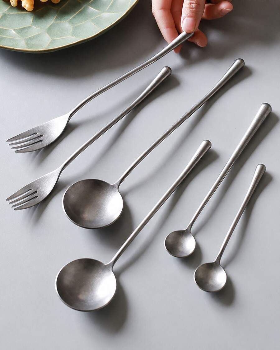 Cirelle 1件/3件套不锈钢餐具,包括长柄牛排刀、叉子、甜点勺和咖啡勺。适用于酒店、餐厅、家庭、餐饮服务、婚礼和派对。防锈耐用。坚固耐用的设计。外观优雅。适合商业和家庭使用。 - 彩色 - 查看 1