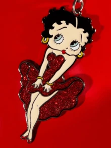 Betty Boop x SHEIN 卡通图案水钻嘴唇装饰钥匙扣包挂件，心形手工串珠，礼物，礼品创意，派对，节日，情人节 - 酒紅色 - 查看 6