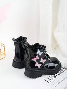SHEIN 1雙女童蝴蝶圖案裝飾黑色短靴，時尚防滑兒童鞋，適合春秋季 - 黑色 - 查看 2