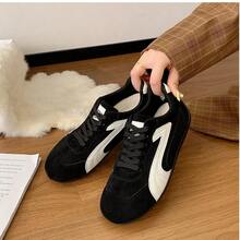New Women's Black Lightweight And Comfortable Flat Sports Casual Sneakers - Black - View 5