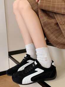 New Women's Black Lightweight And Comfortable Flat Sports Casual Sneakers - Black - View 4