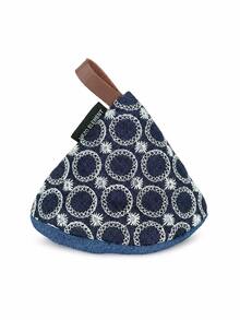 Haus Hana Vintage Style Triangle Heat Resistant Pot Holder, Kitchen Anti-Scald Mitt & Insulated Trivet Pad For Hot Pots, Pans, Baking Dishes, Dining Table, Kitchen Counter, Cooking, Baking, Holiday & Housewarming Gift - Multicolor - View 14