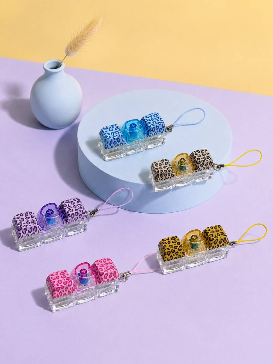 MINKOJA 1Pc Leopard Print Pattern Keyboard Fidget Toy, 3-Key Stress Relief Keyboard, Can Be Used As Keychain/Bag Pendant, Pressable Keyboard Key Toy, For Stress Relief And Killing Time - three bond - View 1