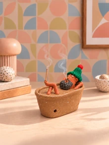 Joivida 1pc Bathing Man Shaped Ceramic Incense Holder, Funny & Quirky Style, Stick Incense Burner, Home Desktop Incense Diffuser Stand, Decorative Ornament Gift, Festive Atmosphere Decoration, Practical Household Item - multicolor - View 4