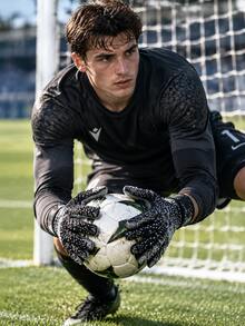 1pc Football Goalkeeper Gloves With High-Grip Latex Palms, Wear-Resistant And Anti-Slip Design, Comfortable And Breathable Materials, Shock Absorption And Protection. Suitable For Youth And Adult Football Training, Matches And Daily Practice - black gray - View 8