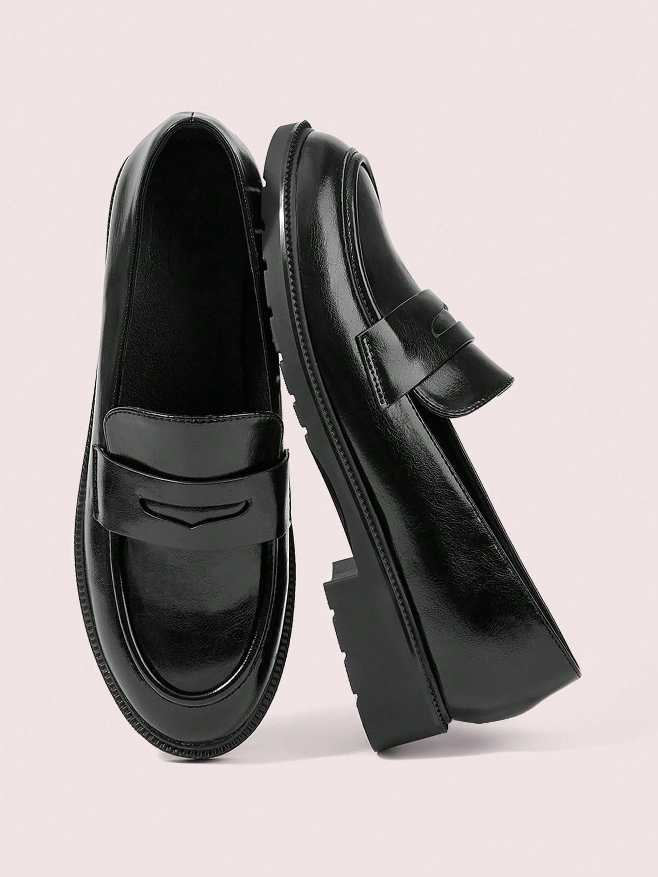 CUCCOO DOLLMOD 女款 Penny Loafer 圓頭低粗跟優雅黑色休閒通勤鞋 - 黑色1 - 查看 1