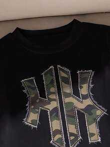 SHEIN 2件組男孩字母印花HK套裝，數位印花，綠色迷彩對比圓領T恤搭配迷彩印花短褲 - 黑色 - 查看 4