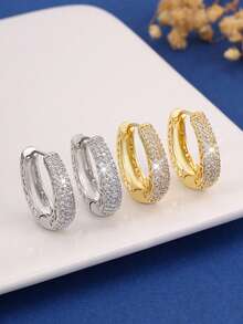 一对优雅的925纯银闪亮钻石耳环，适合女性约会、派对佩戴，是送给女士的精美珠宝，也是周年纪念礼物、女友礼物、生日礼物或约会礼物的理想之选。