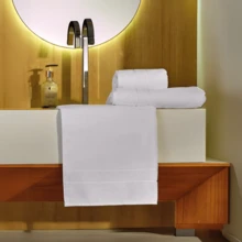 Kit Toalhas Banho Rosto Grande Grossa Macia Branca Felpuda Profissional - Branco - Visão 6