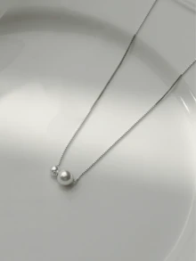 1 件镀银合金双珍珠设计女士项链适合日常和时尚场合