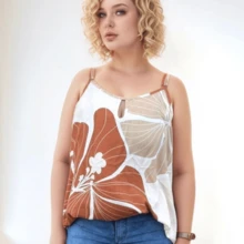 Regata Feminina Plus Size Com Decote Gota Alça Fina Lisa e Estampada de Viscose com Regulador