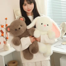 Muñeco lindo y realista de cerdo-conejo-oso, cómodo y suave, es la opción perfecta para la decoración de la sala de estar, decoración de sofá, decoración de fiestas, regalos de cumpleaños, todo tipo de regalos festivos, es el regalo perfecto para amigos o parejas. Graduación.