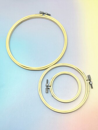 3 件十字绣圆形竹绣花框（各 10 厘米、15 厘米、18 厘米）用于婚礼花环悬挂装饰