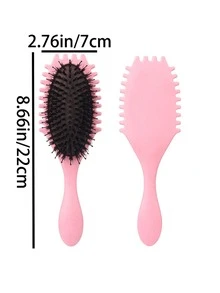 这款梳子由尼龙和荞麦秆制成，是完美的情人节礼物。它具有按摩功能，干湿发均可使用，轻松梳理头发，令秀发顺滑不打结。小巧便携，易于携带。