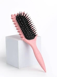 قطعة واحدة من المشط، مصنوعة من سيقان النيلون والحنطة السوداء، هدية مثالية لعيد الحب. إنها تُبرز وظيفة تدليك ويمكن استخدامها على الشعر الجاف والرطب لإزالة الشعر من العقدة. مدمجة ومريحة، يسهل حملها