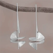 1 Pair Vintage Minimalist Spiral Asymmetrical Design Earrings, Suitable For Women's Daily Wear And Gift-Giving, All Seasons - Yellow Gold - View 1