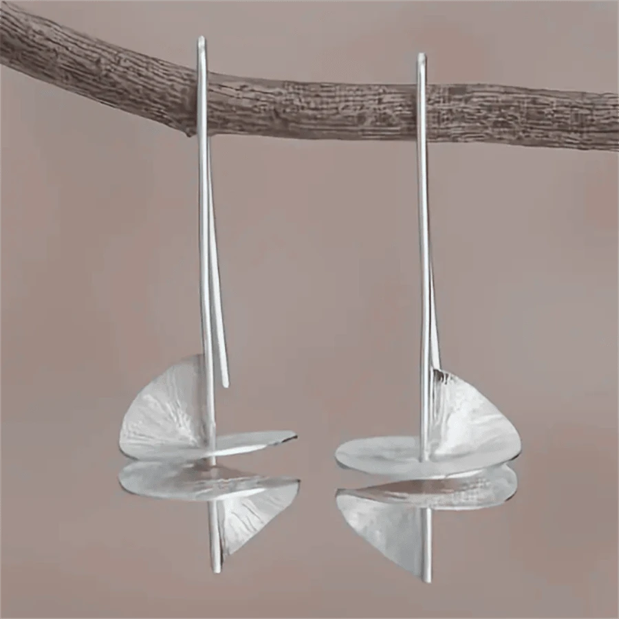 1 Pair Vintage Minimalist Spiral Asymmetrical Design Earrings, Suitable For Women's Daily Wear And Gift-Giving, All Seasons - Yellow Gold - View 1