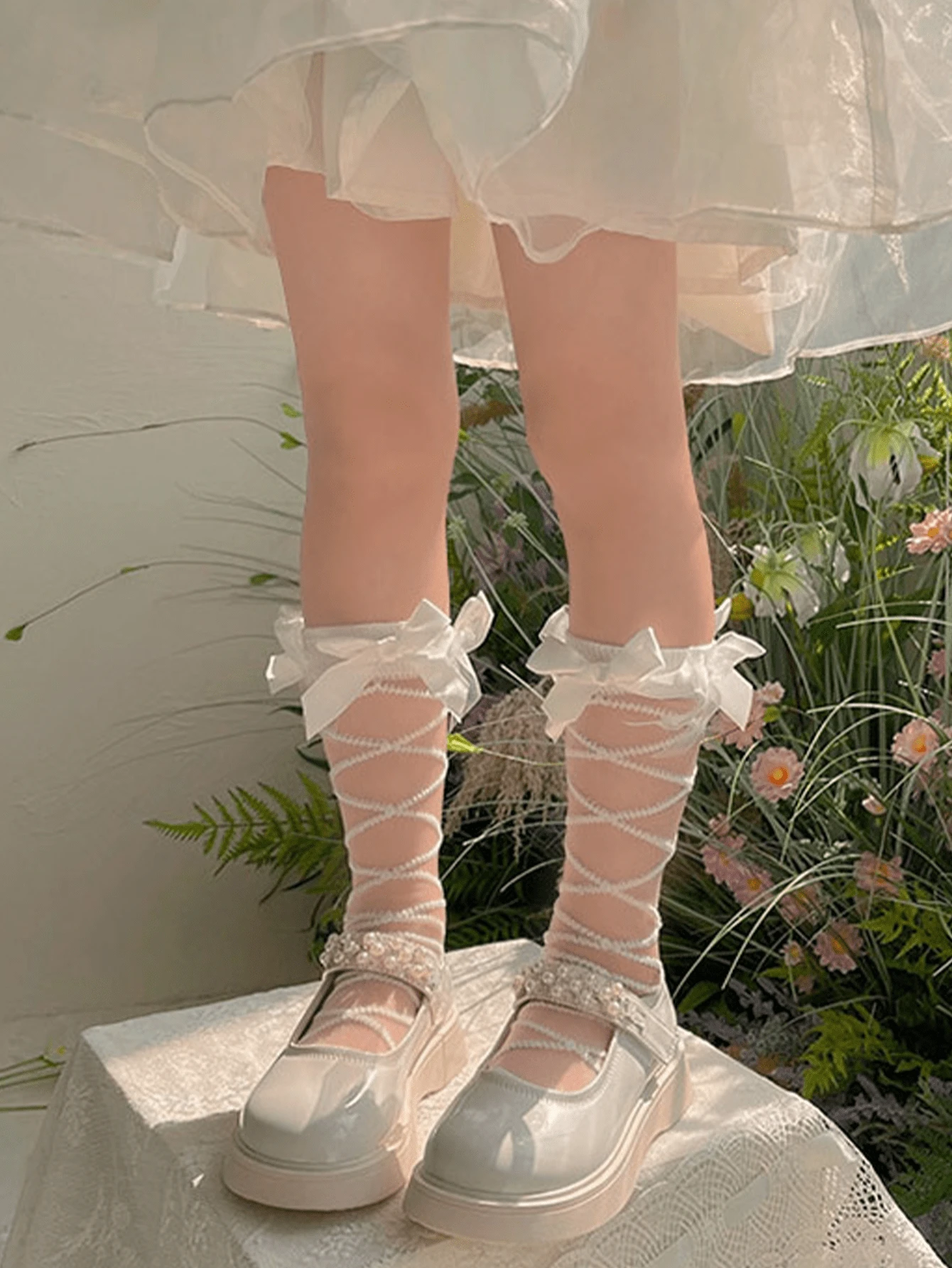 1 Pair Japanese Style Summer Crystal Polka Dot Frill Bow Thin Socks - White - View 1