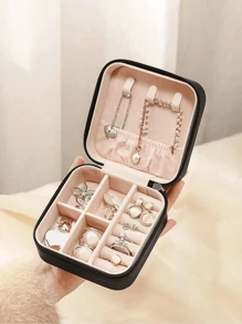 1 pieza Caja de almacenamiento de joyas en miniatura, estuche de exhibición, organizador de joyas de viaje con cremallera para aretes, collares y anillos, caja de joyas de cuero, mini almacenamiento de anillos y collares, adecuado como regalo de San Valentín, Navidad, Halloween, Año Nuevo para ella, niña, novia - Versión mejorada con función anti-polvo y anti-oxidación, caja de accesorios compacta y portátil para lápiz labial, reloj