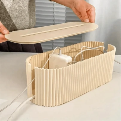 多用途电源板电缆管理盒 - 隐藏杂乱的电线和插头，办公桌收纳盒，PP 材质