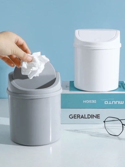 1pc Desktop Plastic Swing Lid Trash Can, Mini Garbage Bin, Creative European Style With Paper Liner, Suitable For Placing On Living Room Coffee Table. This Compact Mini Plastic Trash Can With Swing Lid Is Suitable For Placing On Home Coffee Tables. No Electricity Required, Very Suitable For Living Room, Pantry, Office, Nightstand, Bathroom, Bedroom And Home Environment.