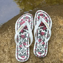 Kit 2 Pairs Of Havaianas Farmete 2025 Tropical Vibes Flip Flops Promotion - 花卉 + 黑白 - 查看 4