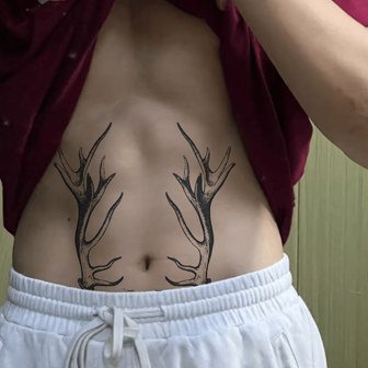 Hjorthorn tillfällig tatuering, realistisk och långvarig tillfällig tatuering, vattenbeständig och gnidningsbeständig i 7-15 dagar