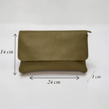 Bolsa de couro legítimo feita na Itália. Design versátil e elegante. Material: 100% couro bovino italiano, perfeita para o escritório e o uso diário. Design elegante com alças confortáveis, interior organizado, feita na Itália com couro premium, disponível em várias cores.