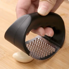 1 Peça Espremedor de Alho, Clipe de Alho, Espremedor de Alho Multifuncional, Picador Circular de Alho, Máquina de Triturar Alho, Máquina de Triturar Gengibre e Alho Multifuncional, Manual
