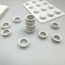 一套通用12个戒指尺寸套件，用于参考测量，适合尺寸匹配，可佩戴的戒指测量工具，让您更轻松地找到适合自己的戒指尺寸，以及可重复使用的戒指测量设备 - 白色 - 查看 7