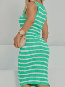 Vestido Feminino Midi Regata em Tricot Listrado Elegante Otimo Caimento