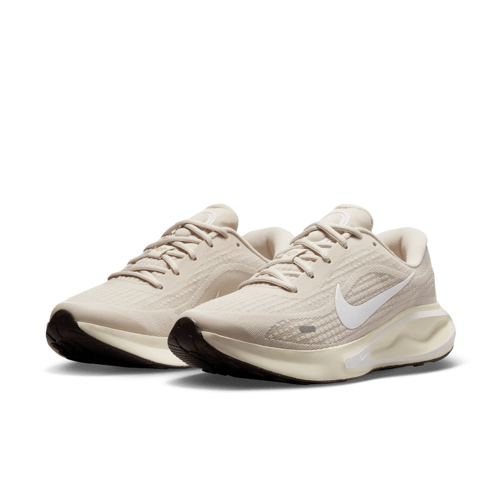 Nike Journey Run Comfortable, Lightweight, Non-Slip And Wear-Resistant Low-Top Running Shoes Women's Brown And White FJ7765-110