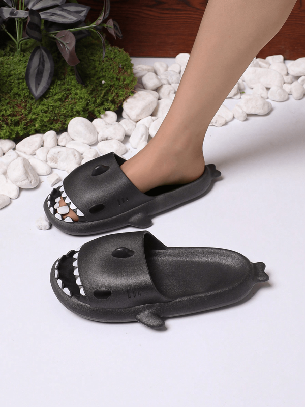 Pantuflas de tiburón EVA nuevas para mujer/hombre 2025, sandalias de pareja de estilo lindo para exteriores/interiores de verano, antideslizantes, ligeras y cómodas, talla 3.5 - 4.5 pequeña