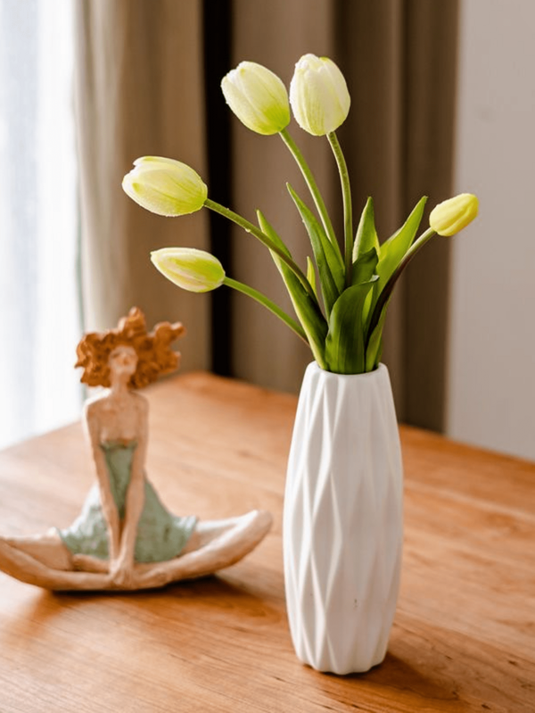 1 szt. Ceramiczny wazon z tworzywa sztucznego w stylu nordyckim, biała doniczka, wazon odporny na pękanie, pojemnik na kwiaty odpowiedni do dekoracji ślubnych, wystrój sypialni domowej, ozdoba hotelowa