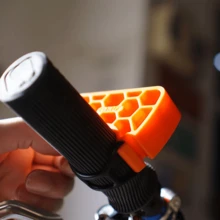Soporte ZTTO para manillar de bicicleta con estabilizador de clip para estacionamiento invertido, estable para mantenimiento y reparación de MTB y eBIKE, se ajusta a empuñaduras de 30~34mm - Multicolor - Ver 8