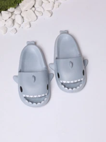 Sandalias tipo Slides con diseño de tiburón EVA nuevas para 2025, para mujeres y hombres. Sandalias cómodas para usar dentro y fuera, antideslizantes, diseño a juego para toda la familia. Tallas 6.5-7.5 que corren pequeñas