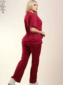 Conjunto de 2 Piezas Oversize Unicolor para Dama Mujer Amplio y Holgado de Blusa de Cuello Redondo Unicolor con estampado de Letras graficas de el estado de California con Manga Corta y Hombros Caídos Cómoda y Pantalón Oversize Holgado Unicolor Sin Bolsillos Moda Otoño Primavera y Verano Estilo Casual y Versatil para Todo Tipo de Ocasion - Color caoba - Ver 3