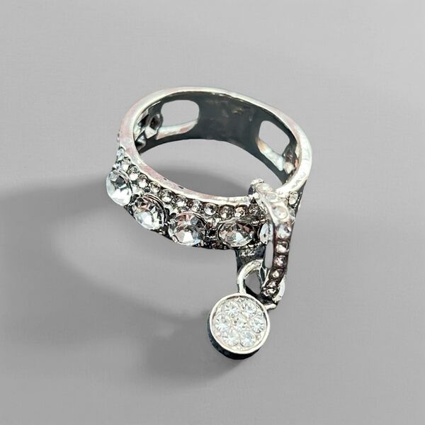 1pc Elegant Zirconia Encrusted Round Pendant Ring Suitable For Daily Wear By Women