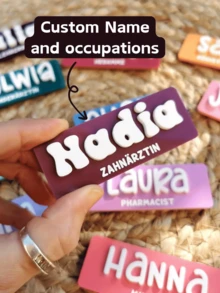 1 pieza Placa de identificación personalizada para el trabajo, Etiqueta de nombre de acrílico personalizada, Regalo para enfermeras, Regalo para maestros - Multicolor - Ver 2