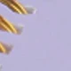 متعدد الألوان