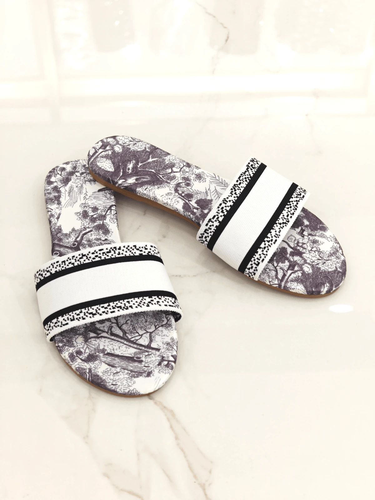 Revreal Monochrome Printed Slide Sandals Fashionable - White - View 1